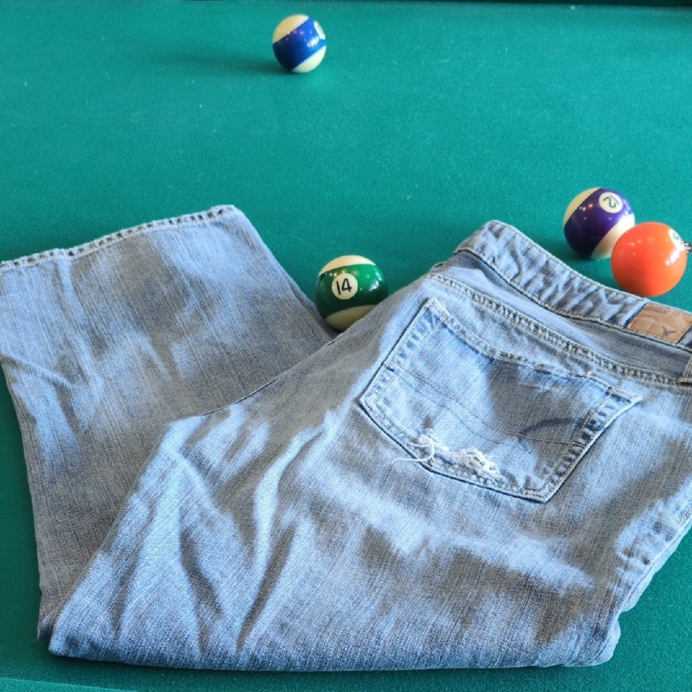 American Eagle Outfitters Light Blue Boyfriend Jeans